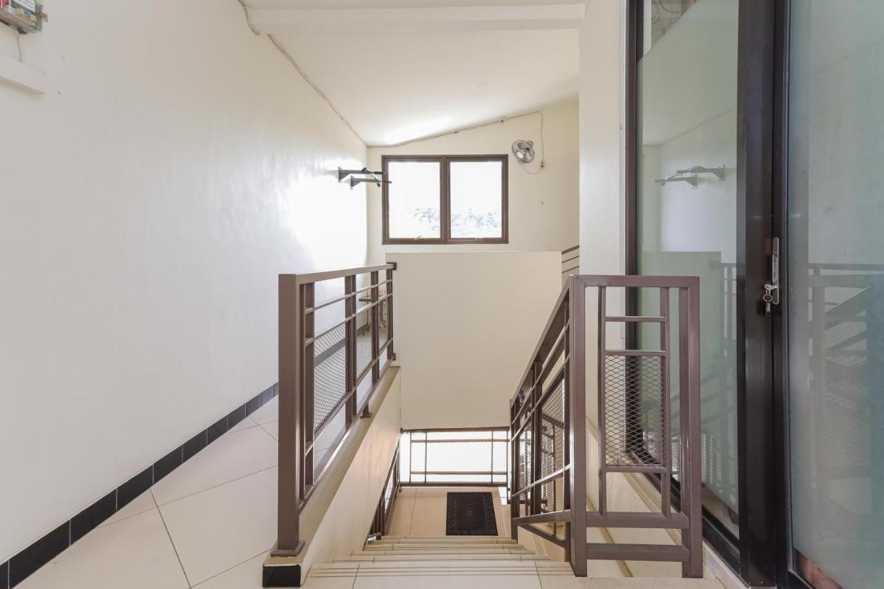 Reddoorz Syariah Near Park Jatiwarna Hotel 2*