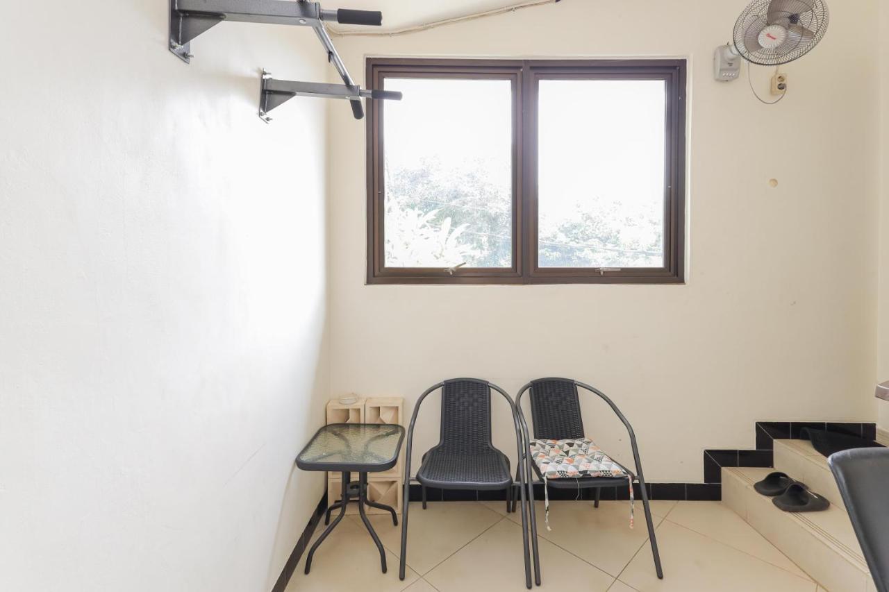 Reddoorz Syariah Near Park Jatiwarna Hotel
