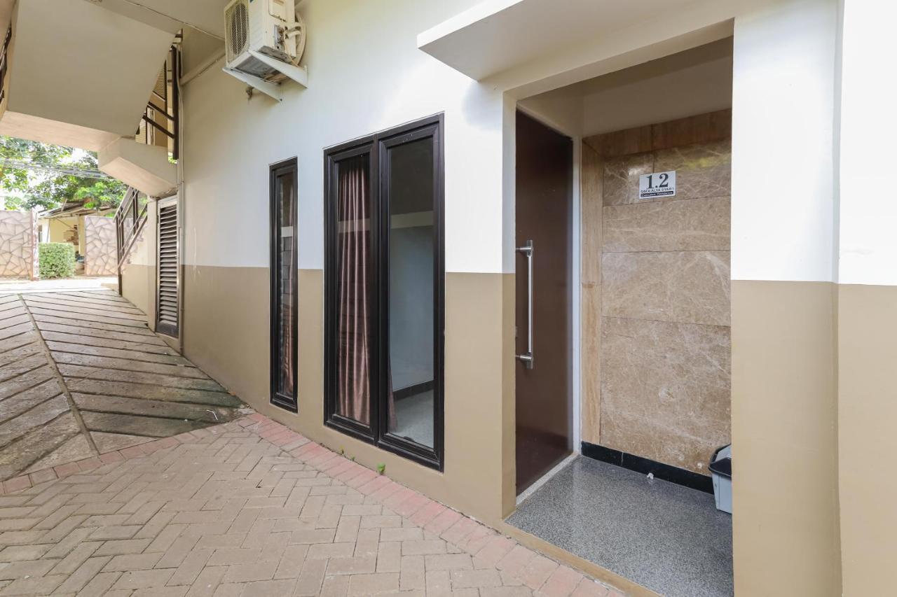 Reddoorz Syariah Near Park Jatiwarna