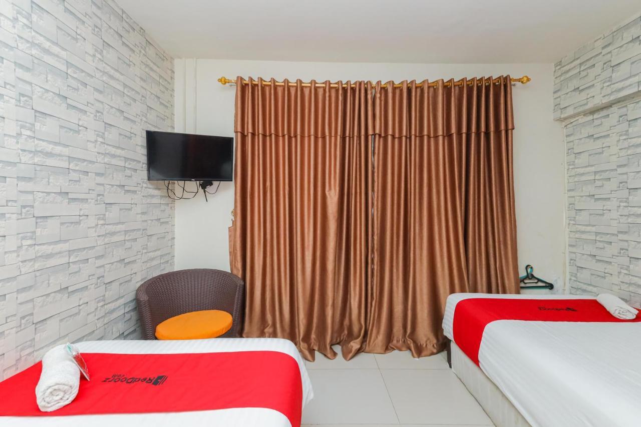 Reddoorz Syariah Near Park Jatiwarna Hotel 2*