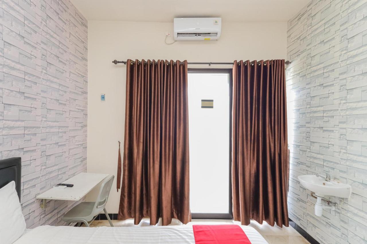 Reddoorz Syariah Near Park Jatiwarna 2* Bekasi
